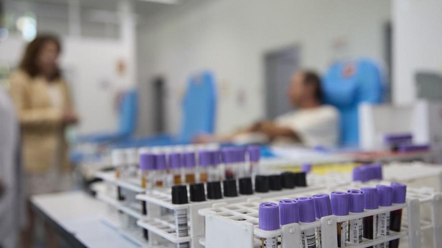 La Hermandad de Vera Cruz organiza un maratón de donación de sangre y regala jamón a los participantes