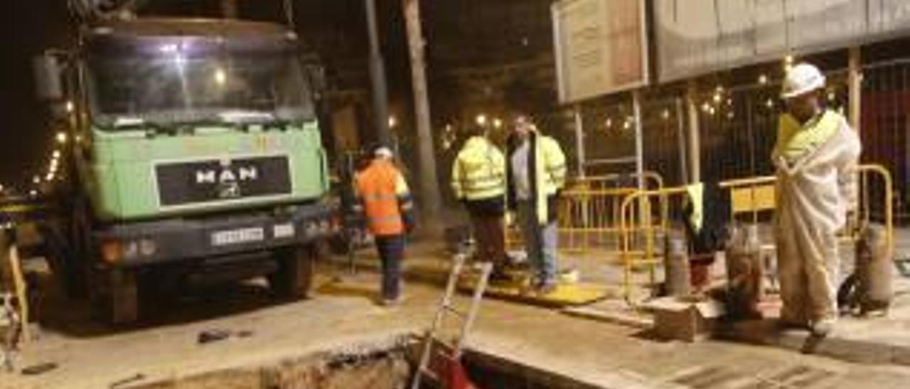 Una tubería rota deja sin agua potable a Corbera y Favara