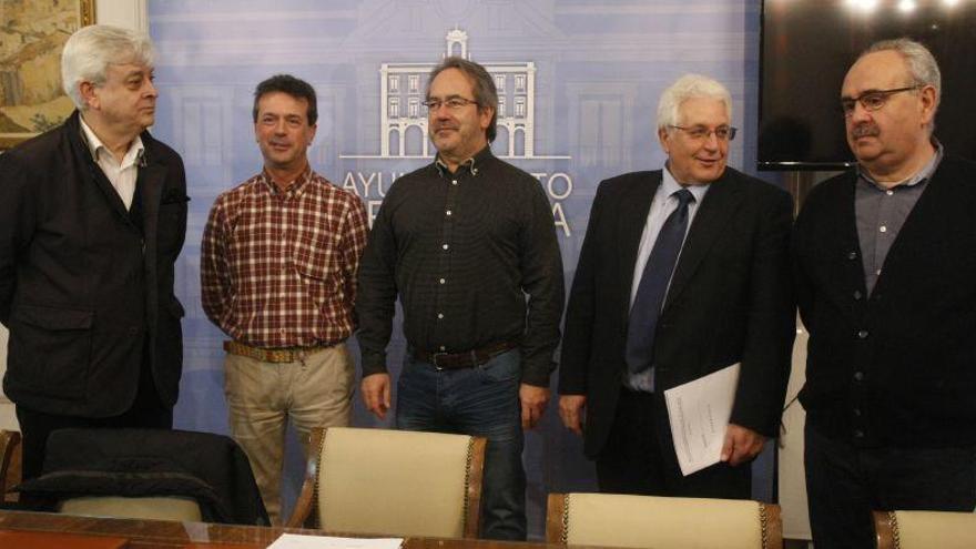 José María Esbec, Manuel Prieto, Francisco Guarido, José Carlos Calzada y Ángel del Carmen.