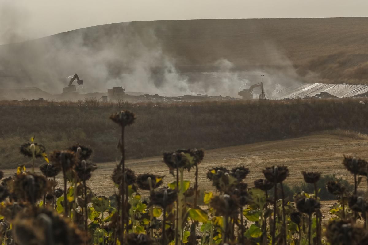 Incendio junto a la planta de Sadeco