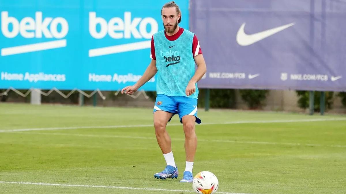 Mingueza participó en el entrenamiento del FC Barcelona