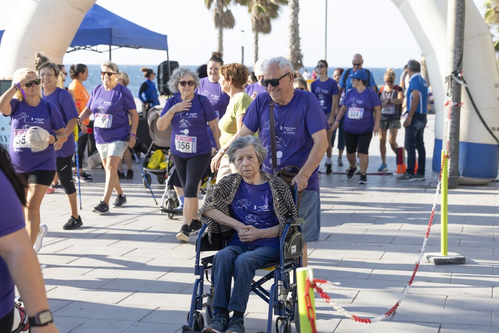 Así fue en imágenes una nueva edición de la carrera solidaria de AFA Torrevieja