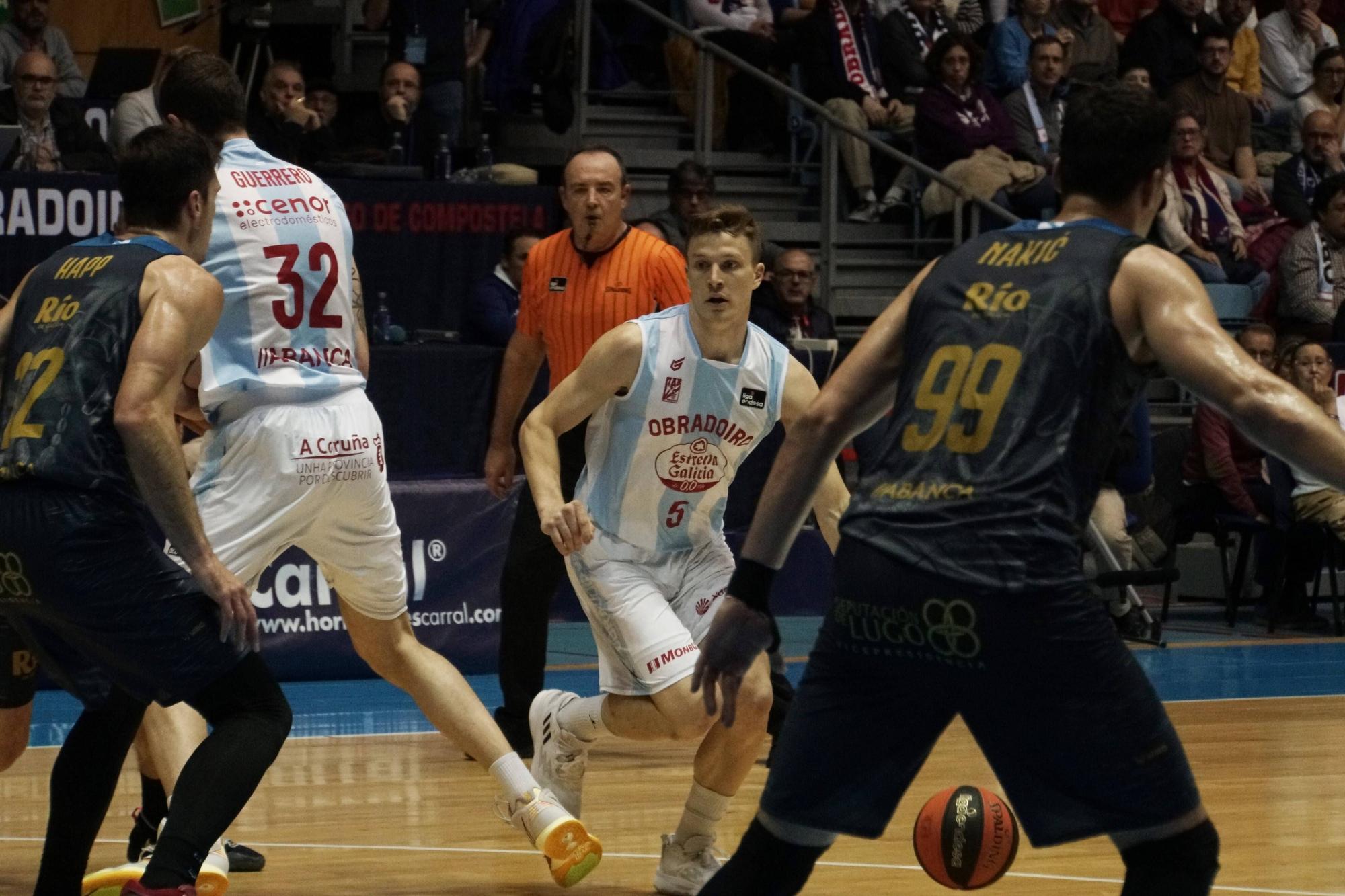 Las imágenes del derbi Obradoiro-Breogán