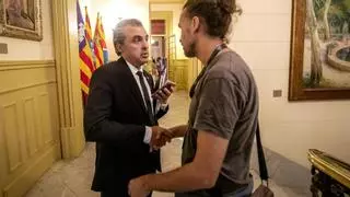 Plantón de los sindicatos a Educación por el pacto PP-VOX: el STEI prevé "un septiembre caliente"