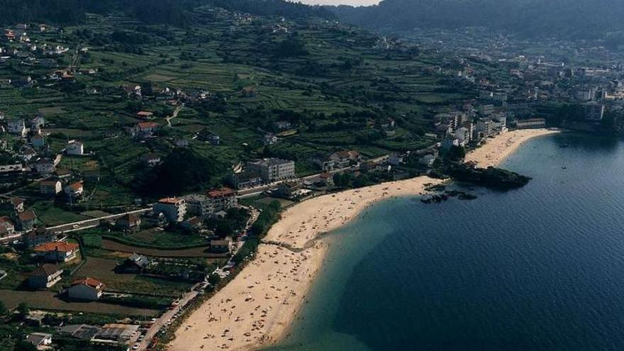 Una vista aérea de la zona de Agrelo y Loureiro al fondo.