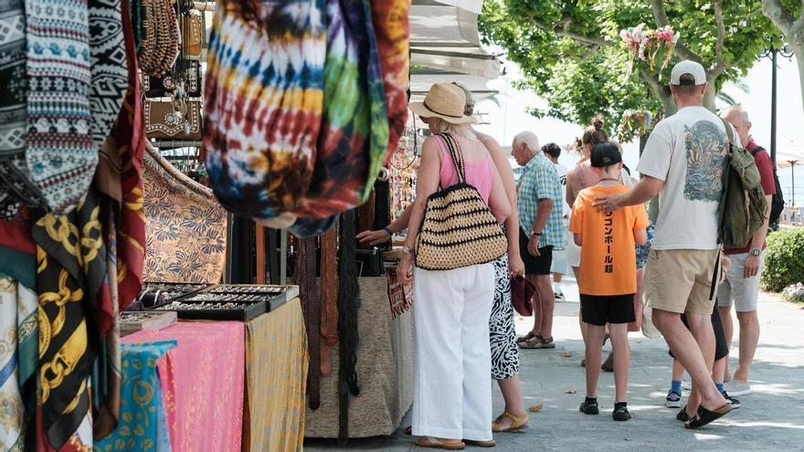 Los comerciantes de Santa Eulària ven un arranque lento y menos turismo familiar