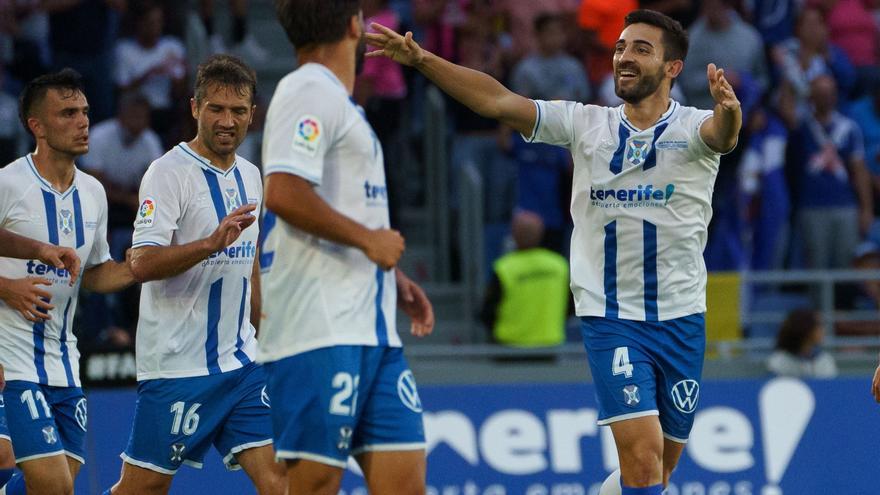 El Tenerife golpea primero en la eliminatoria ante la UD Las Palmas