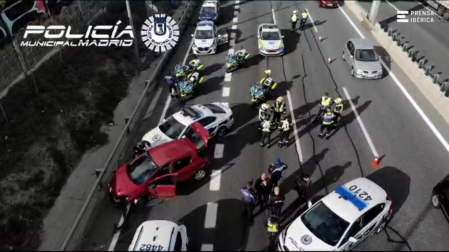 Detenido un conductor drogado que embistió a la Policía durante una persecución en Madrid