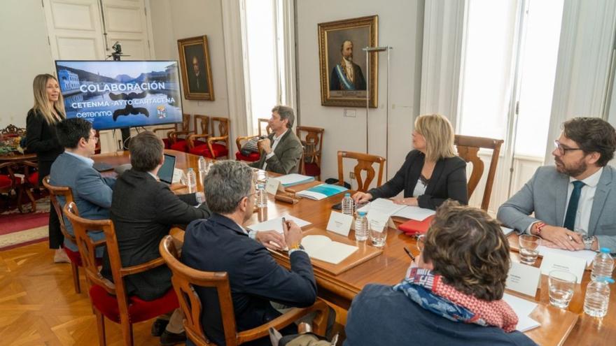 Reunión del Gobierno local con representantes del centro tecnológico Cetenma.