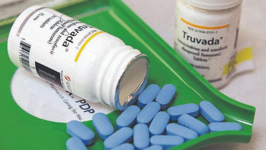 Recipientes y pastillas del comprimido conocido como &#039;Truvada&#039;.