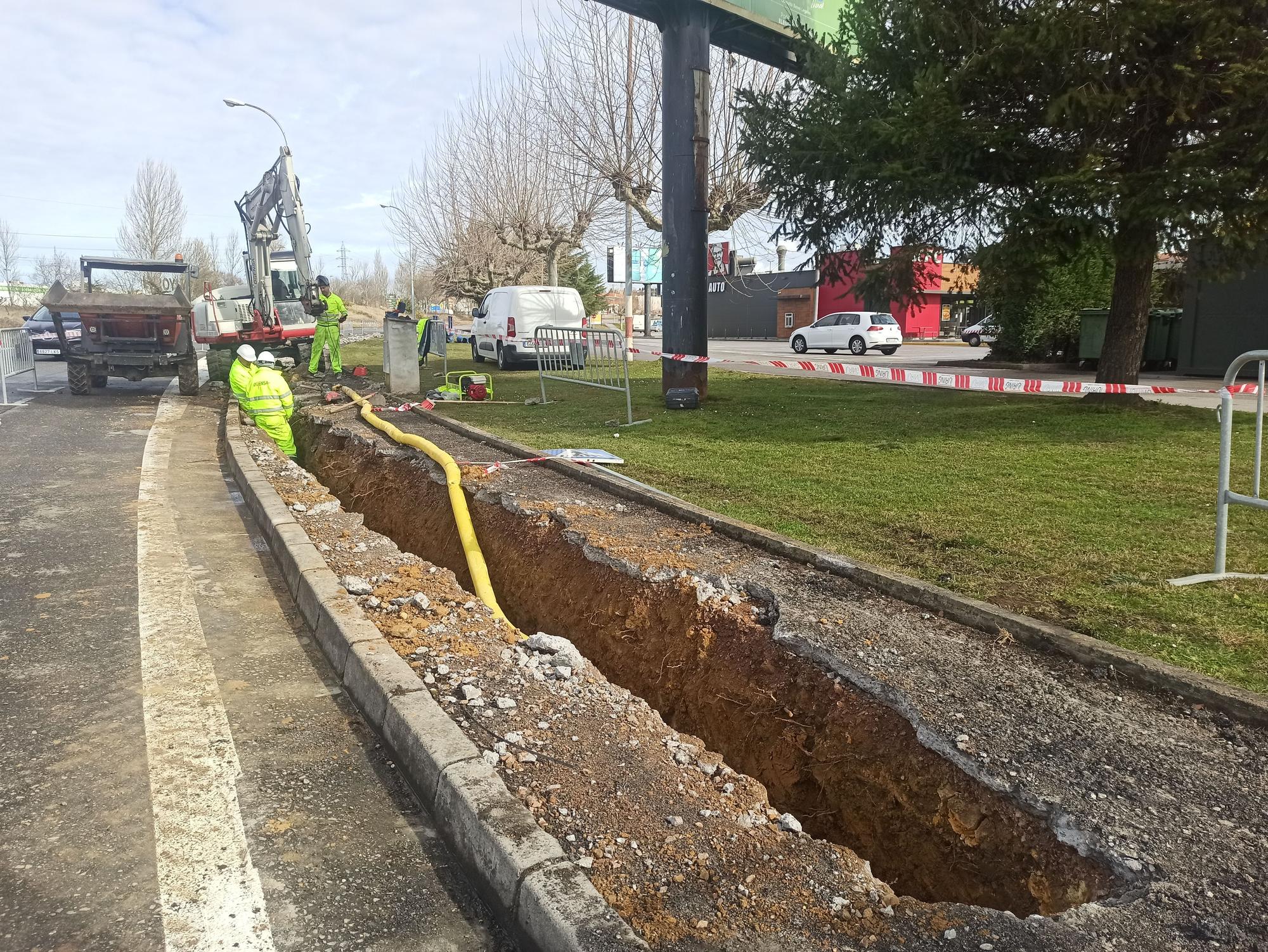 Así es la ilusionante obra de la senda peatonal y ciclista entre Lugones y La Fresneda: "Es la leche"