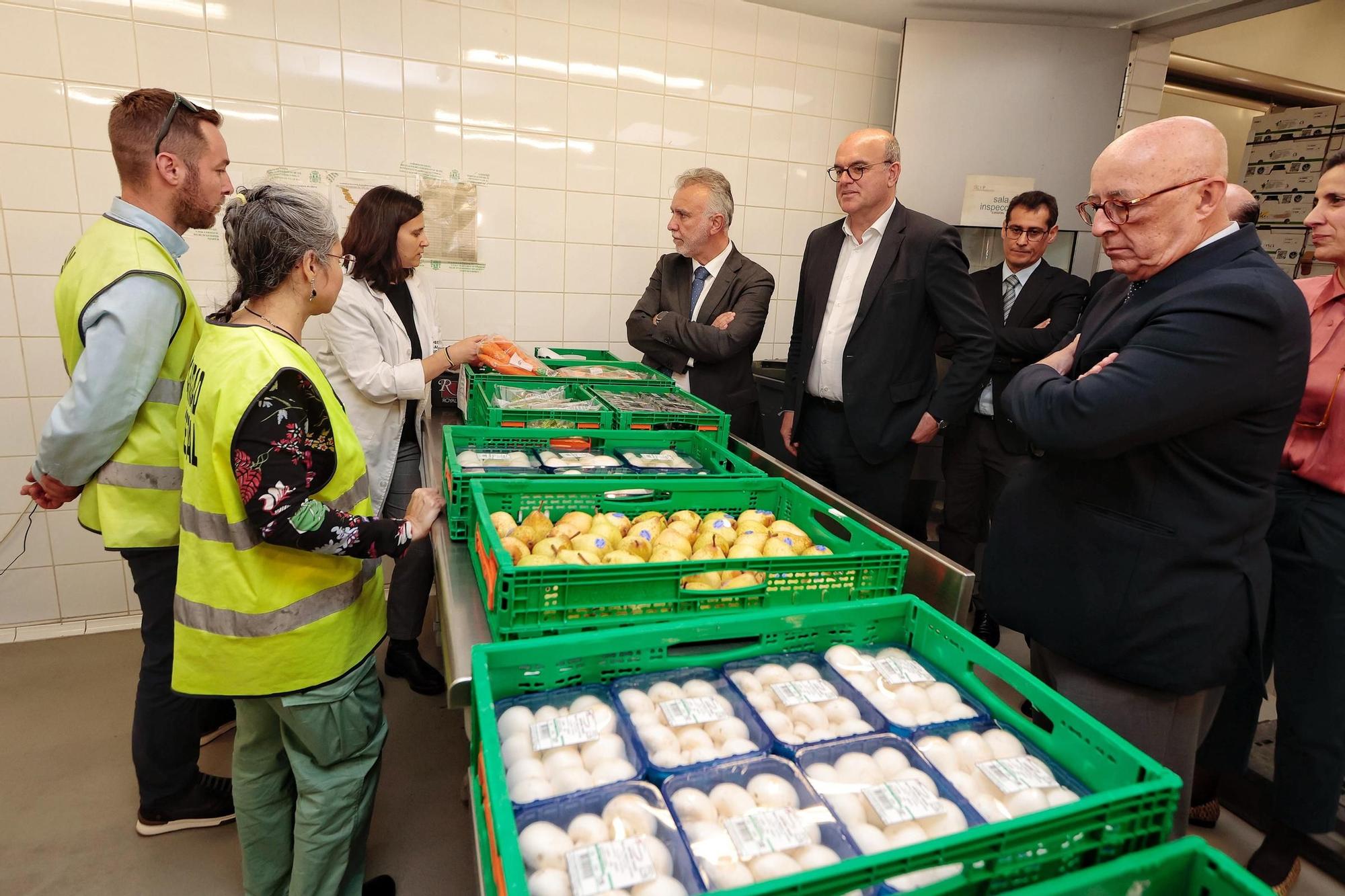 Visita del ministro Ángel Víctor Torres al Puerto de Santa Cruz