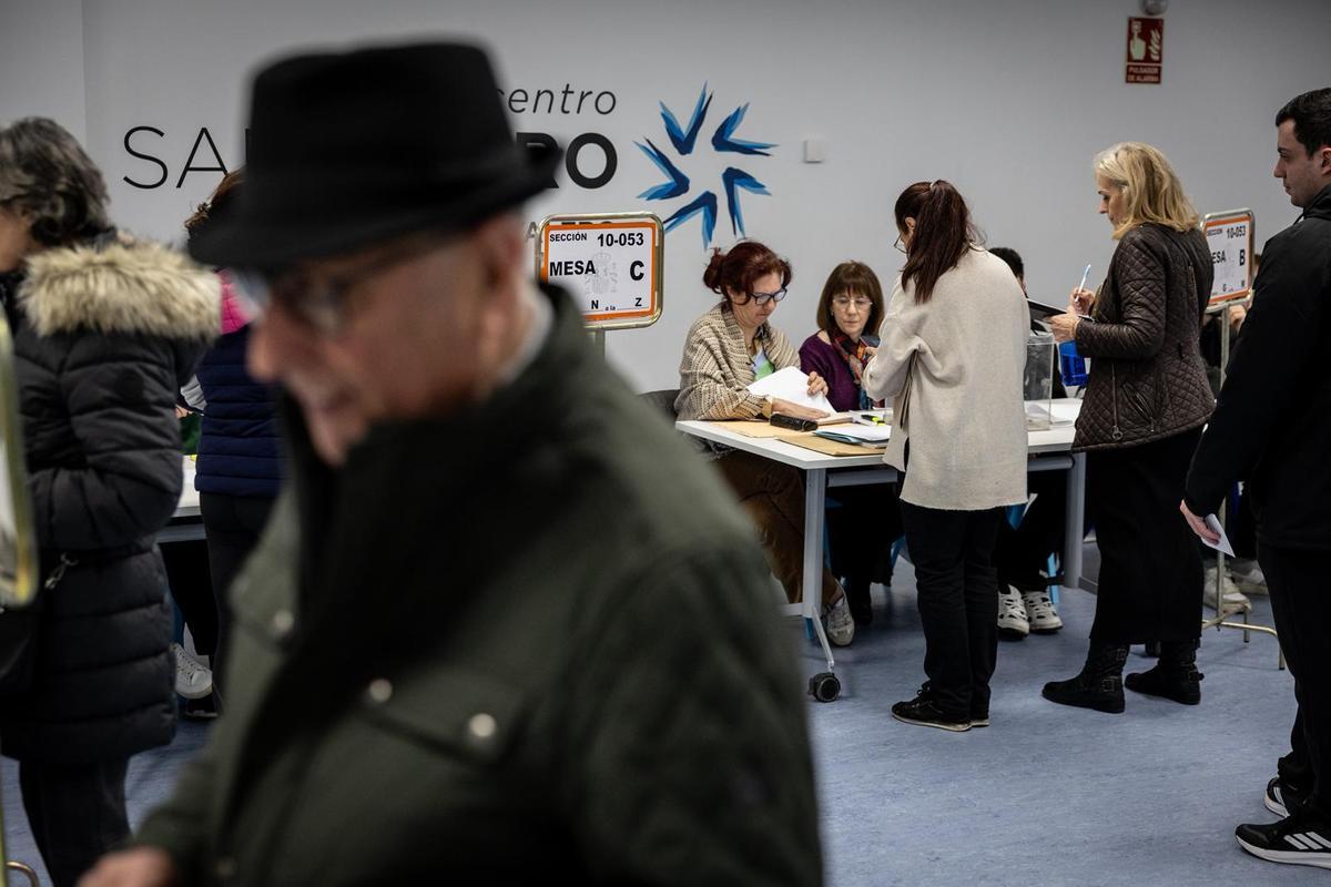 En imágenes | Así transcurre la jornada electoral en Aragón