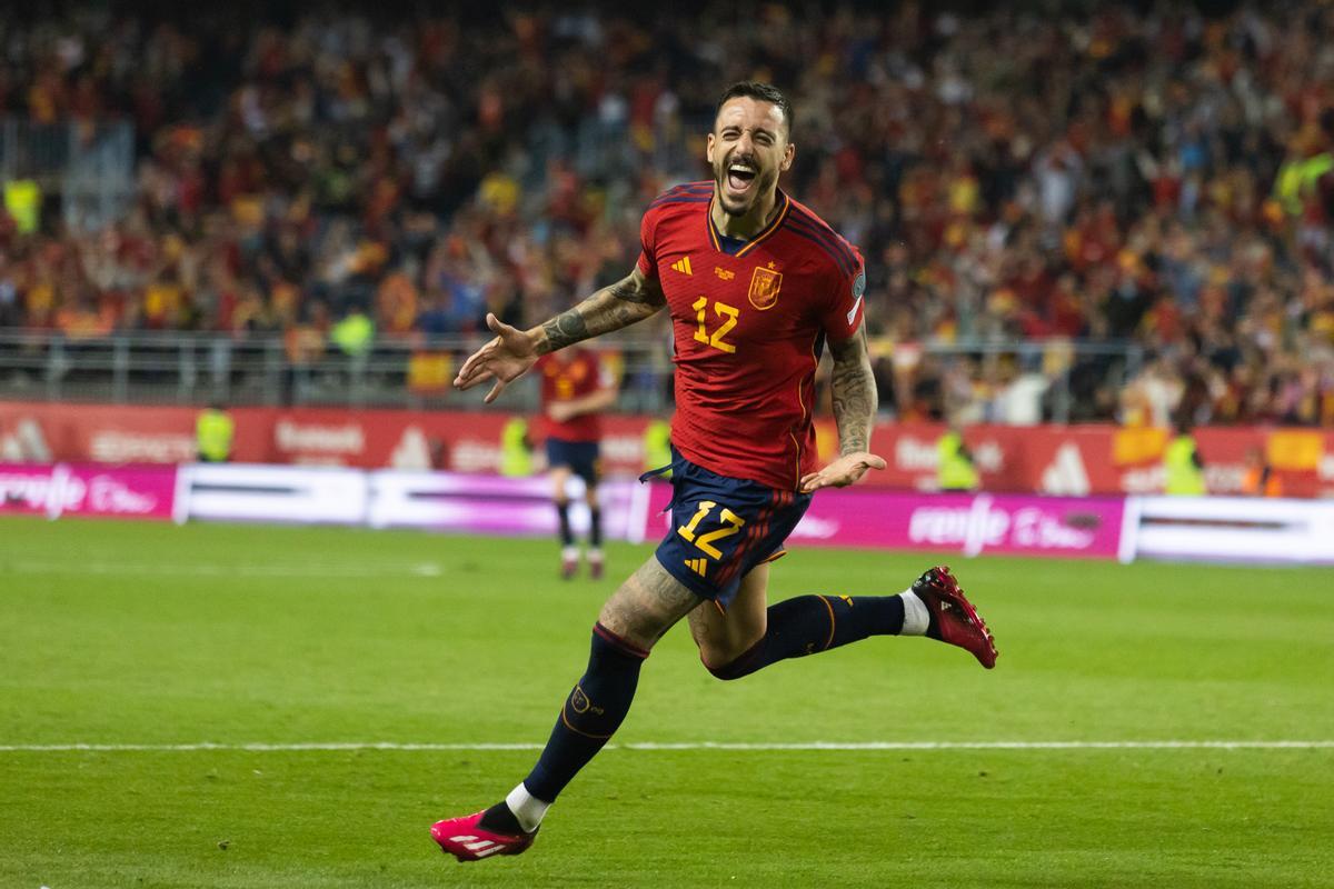 España ganó a Noruega en Málaga con dos goles de Joselu