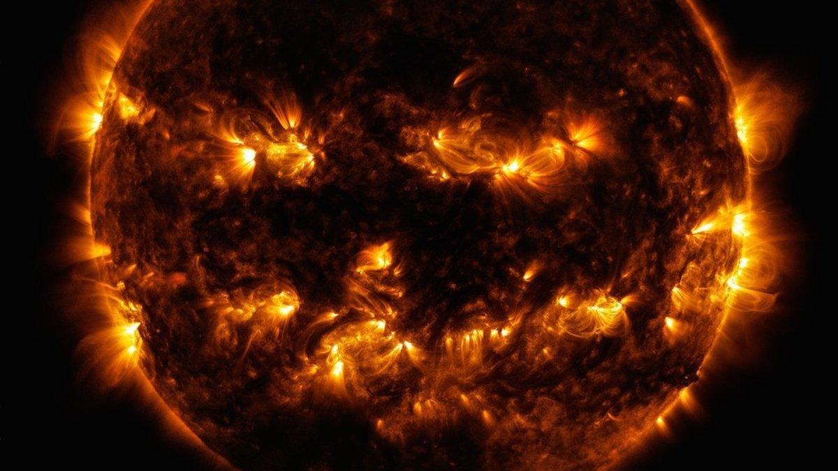 El Sol de Halloween de la NASA.