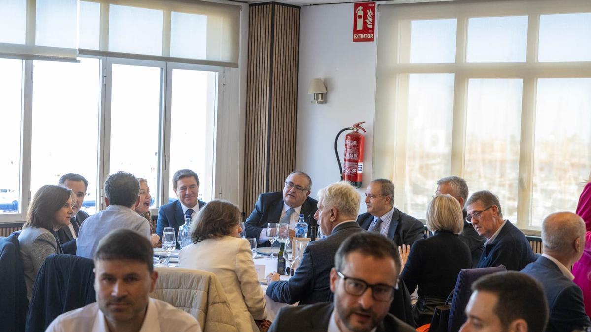 Homenaje al teniente fiscal Juan Carlos Carranza por su jubilación