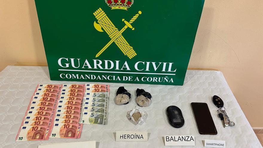 Operación antidroga en A Pobra: desarticulan un punto de venta tras detener a un hombre con 1.118 dosis de heroína