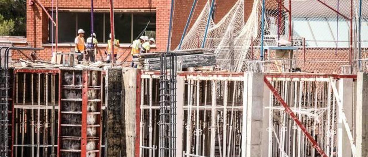 Imagen de las obras para la construcción del nuevo colegio Sanchis Banús.