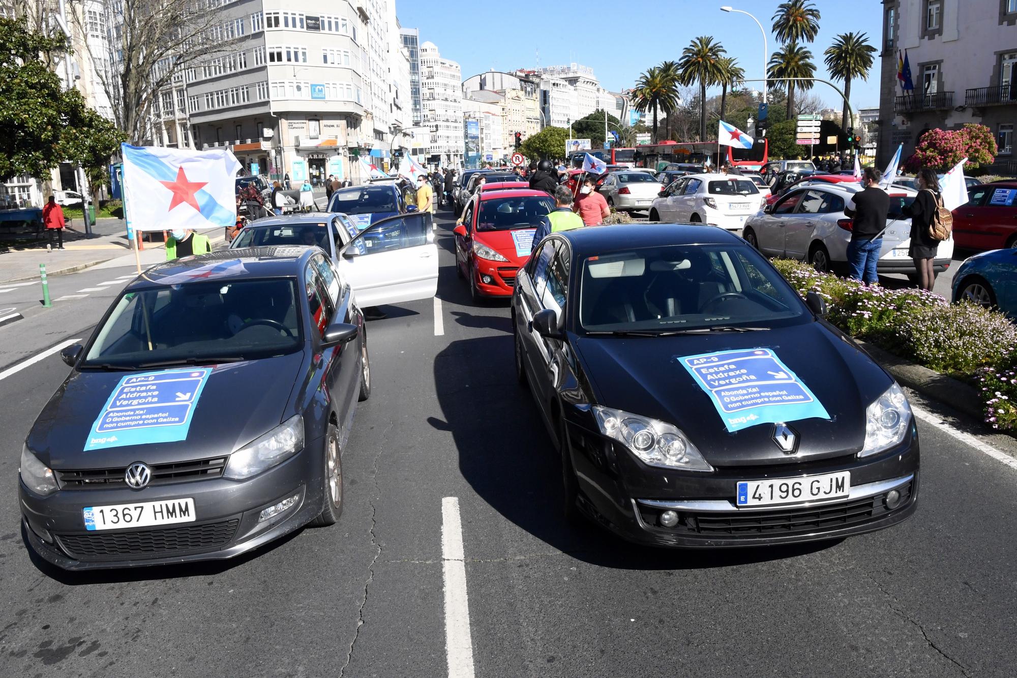 Una caravana convocada por el BNG marcha por A Coruña para reclamar el fin de la "estafa" de la AP-9