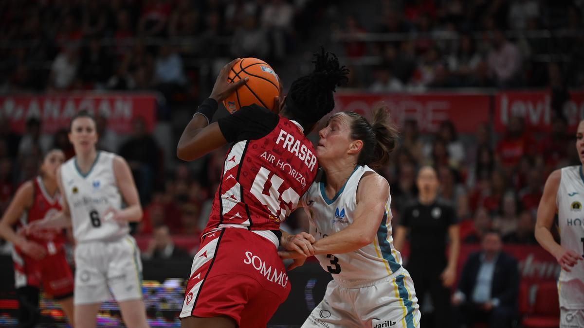 Un momento del partido disputado entre el Casademont Zaragoza y el Hozono Jairis en la vuelta de cuartos de final.