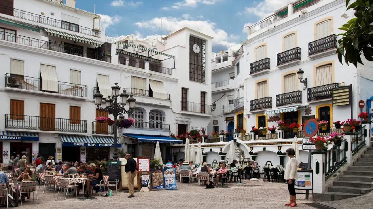 La plaza Almijara de Cómpeta