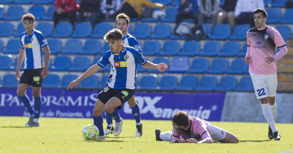 El Hércules desperdicia la ocasión y no pasa del empate ante el AE Prat.