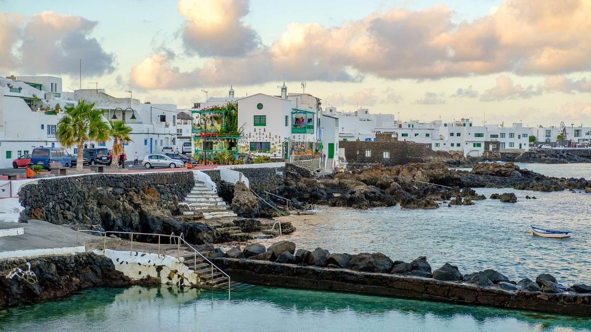 Una de las piscinas naturales de Punta Mujeres, en el municipio de Haría
