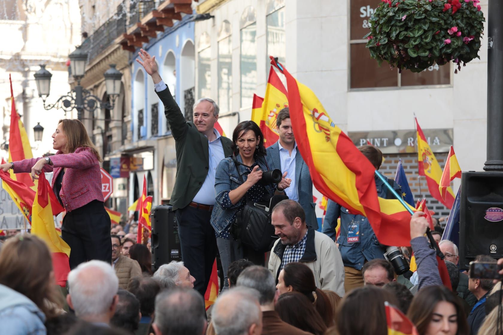 En imágenes | Manifestación del PP contra la amnistía en Zaragoza