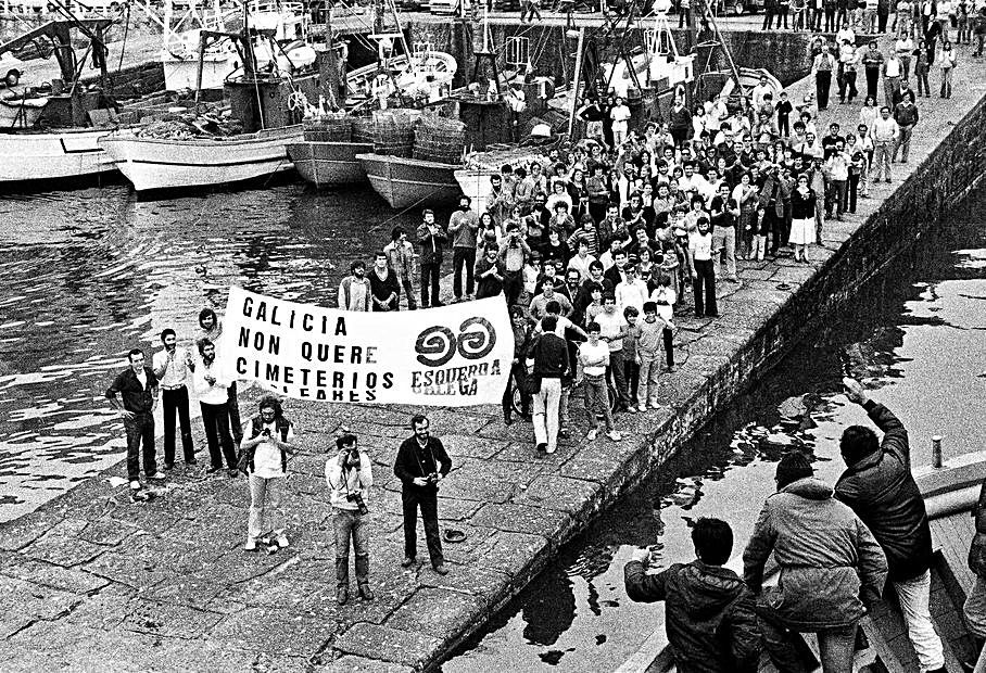 Recibimiento a la tripulación del &quot;Xurelo&quot; en Ribeira