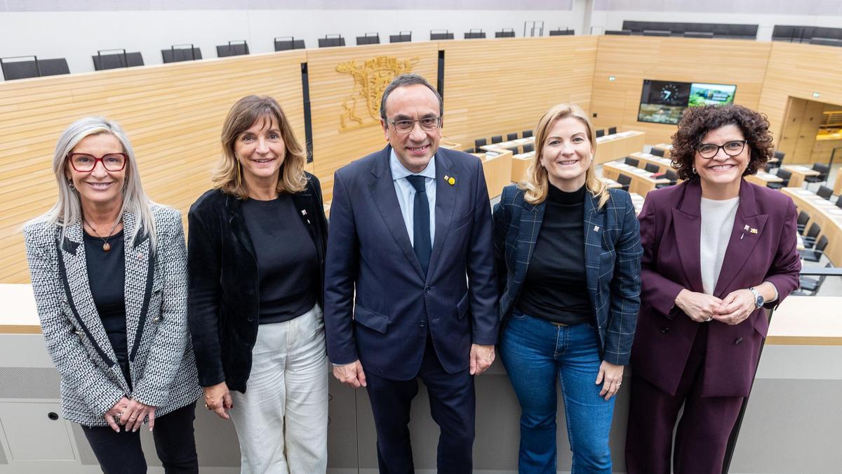 El presidente del Parlament, Josep Rull, y otros miembros de la Mesa, en el parlamento de Baden-Württemberg.
