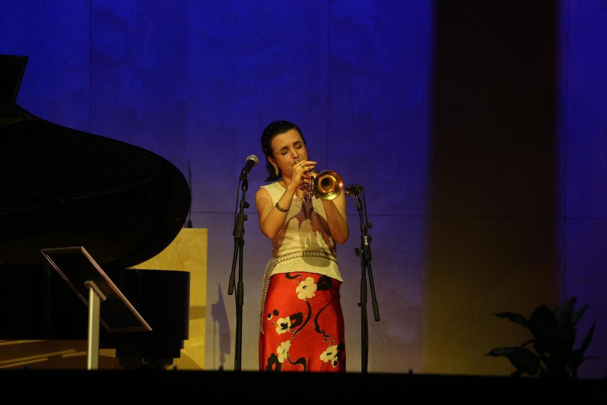 Andrea Motis, en su actuación en el concierto solidario con los afectados por la DANA en el Palau Sant Jordi