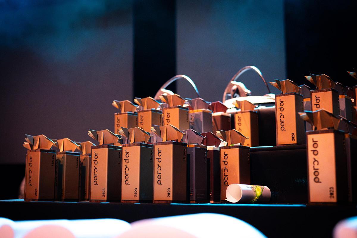 El diseño de las estatuillas de los Premios Porc d'Or se renovó en 2023.