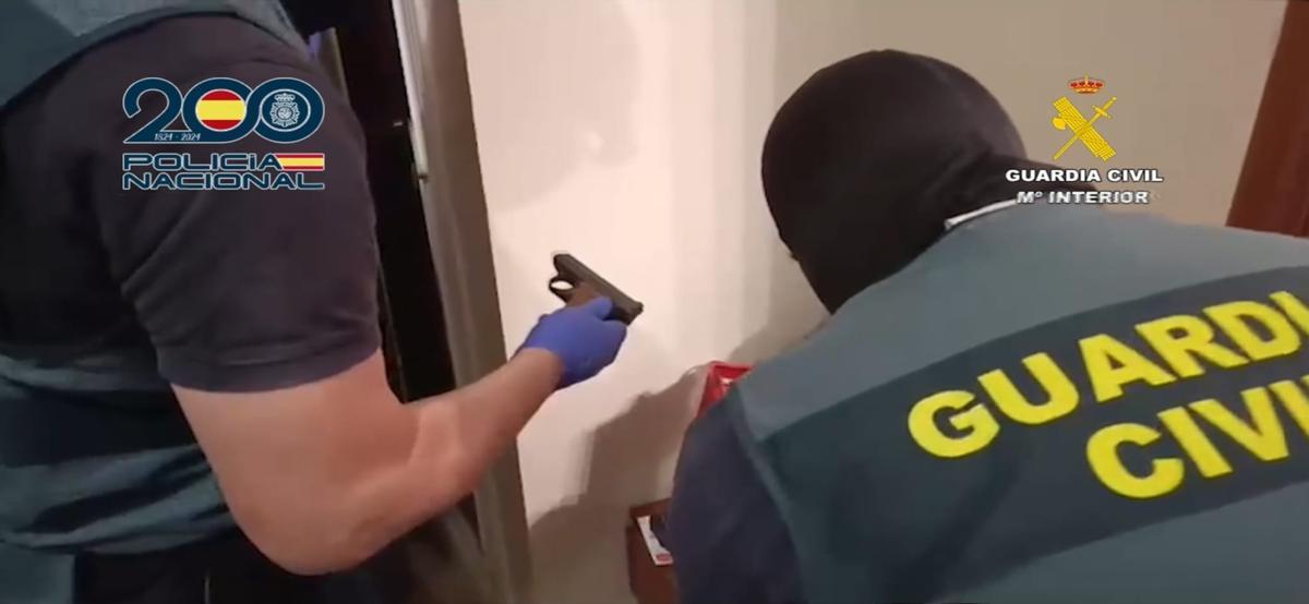 Armas intervenidas en uno de los registros