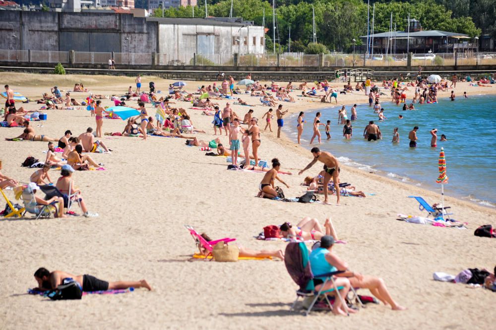 Primer domingo de julio en las playas arousanas.