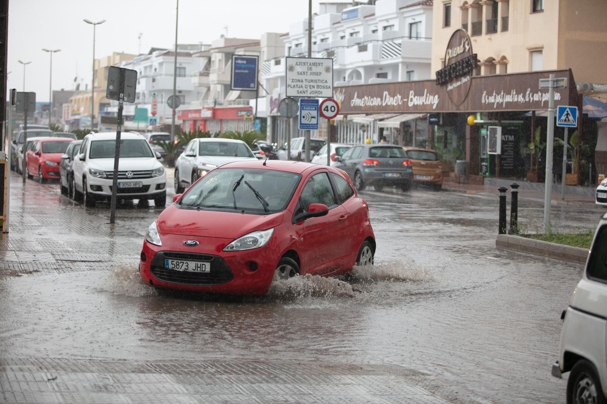 Las imágenes de la tromba de agua que cayó sobre Ibiza