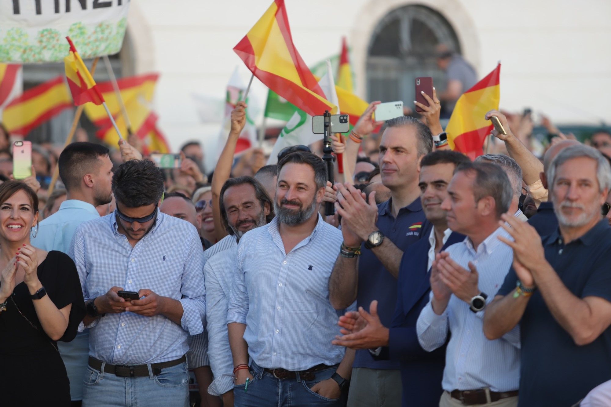 Abascal arropa a Macarena Olona en su puesta de largo en Málaga