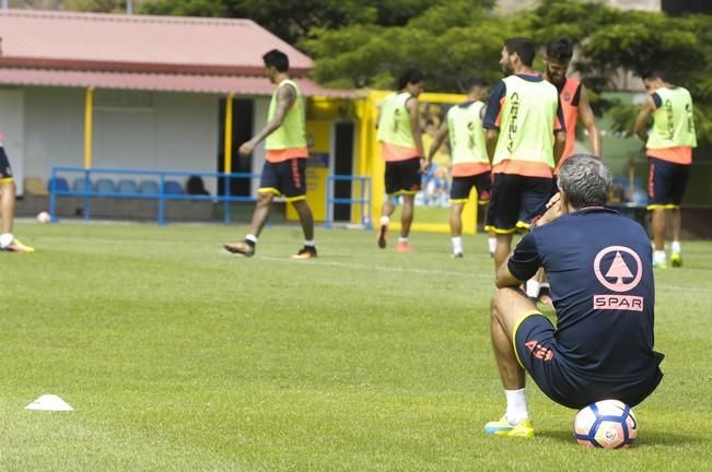 ENTRENAMIENTO DE LA UD LAS PALMAS Y ENTREVISTGA ...