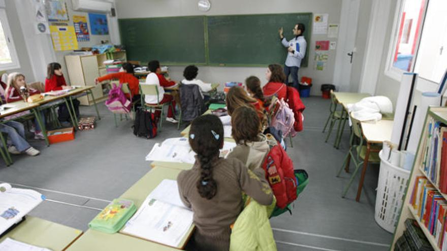 La concentración de alumnos en los colegios potencia el contagio entre los niños.