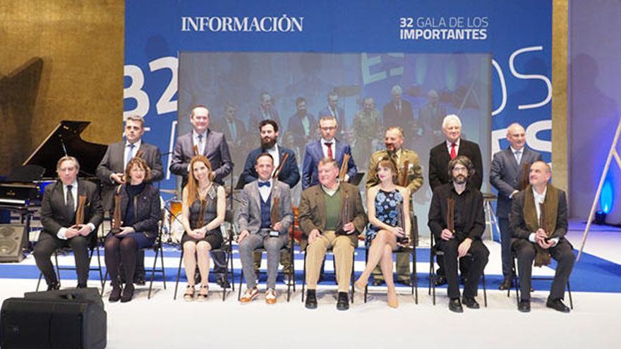 En la fila de arriba y de izquierda a derecha, José Antonio Maseda, Antonio Martínez, Raúl Verdú, Julián Mendoza, Demetrio Muñoz, José Alberto Valverde y Francisco Martínez Mojica. Abajo, Alberto López-Asenjo, Elena Cebrián, Nuria Oliver, Lázaro Azorín, Salvador Silva, Lola Blasco, Pablo Auladell y Javier Sáez.