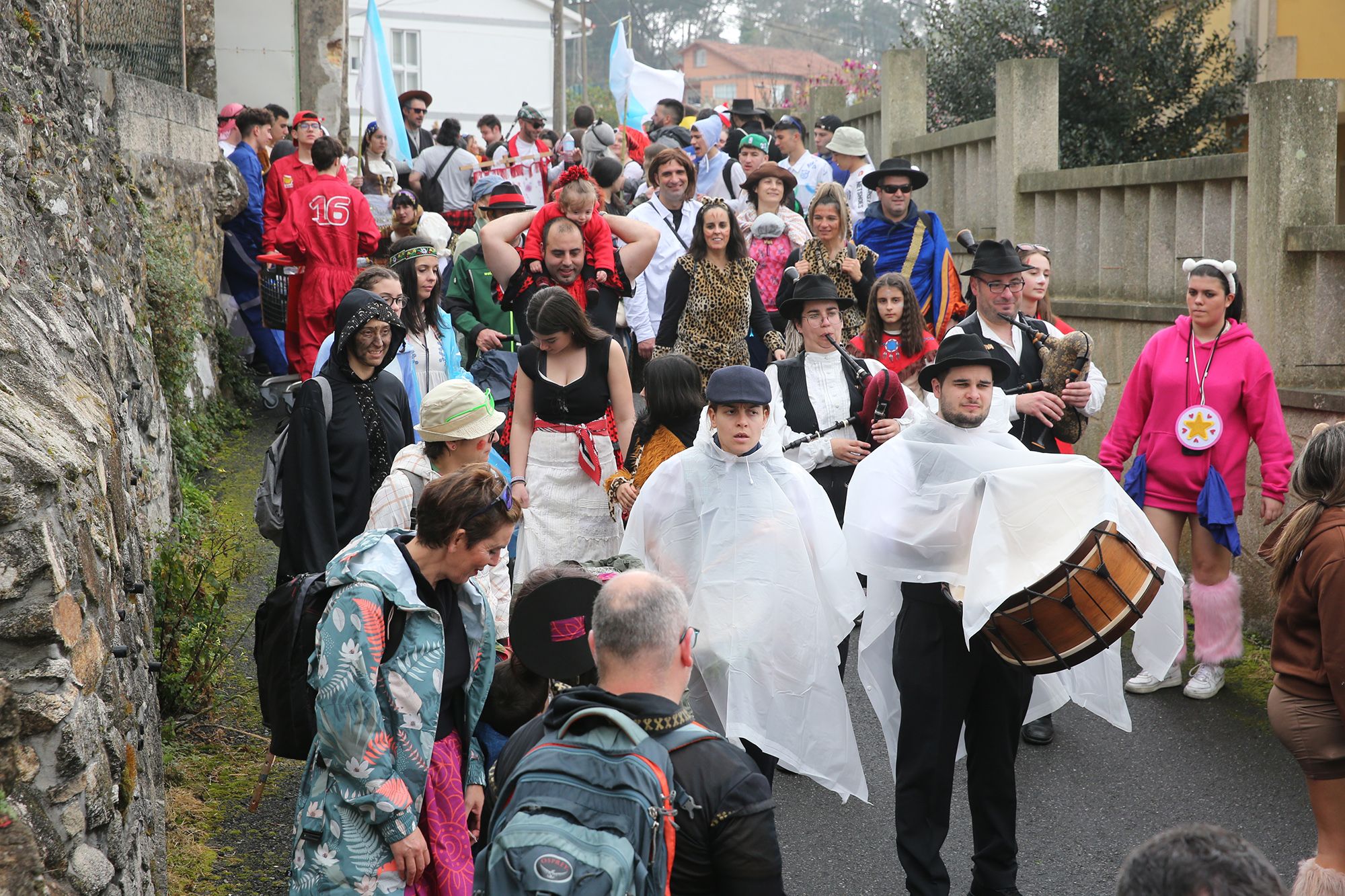 Búscate en las fotos del fin de fiesta del Entroido de O Hío