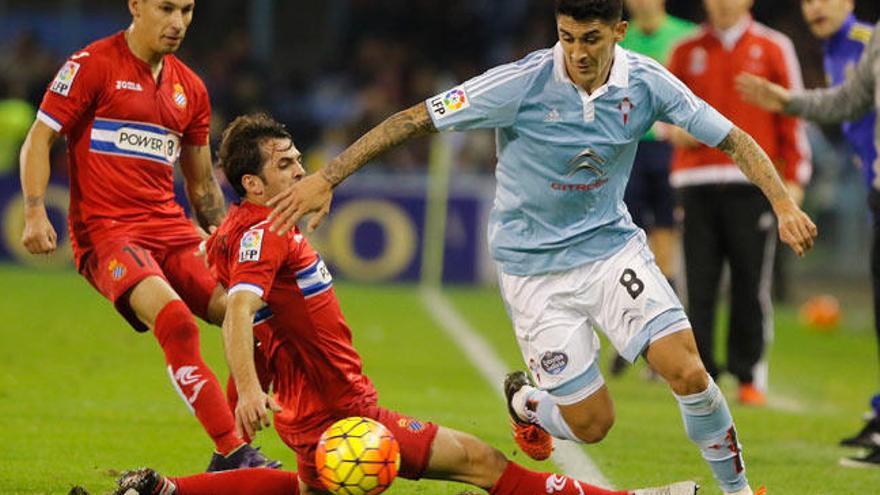 Pablo Hernández, durante el duelo ante en Espanyol // J. LORES