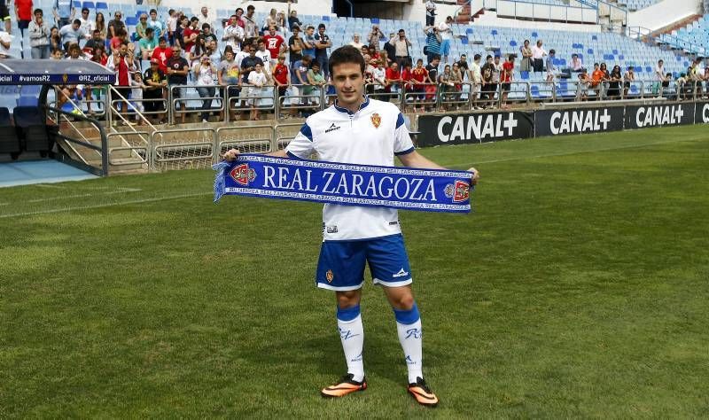 Fotogalería: Presentación de Ángelo Henríquez