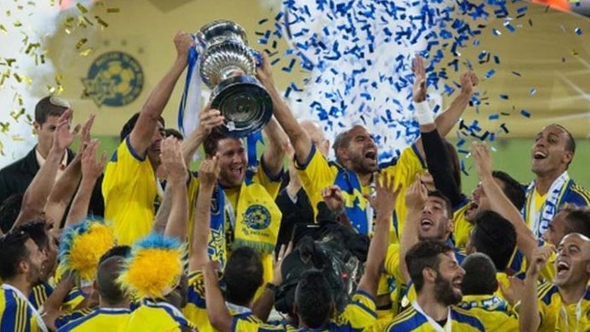 Pako Ayestarán ya tiene su triplete con el Maccabi Tel Aviv