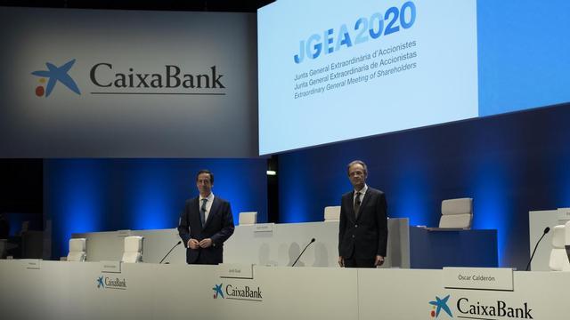 Los accionistas de CaixaBank aprueban la absorción de Bankia