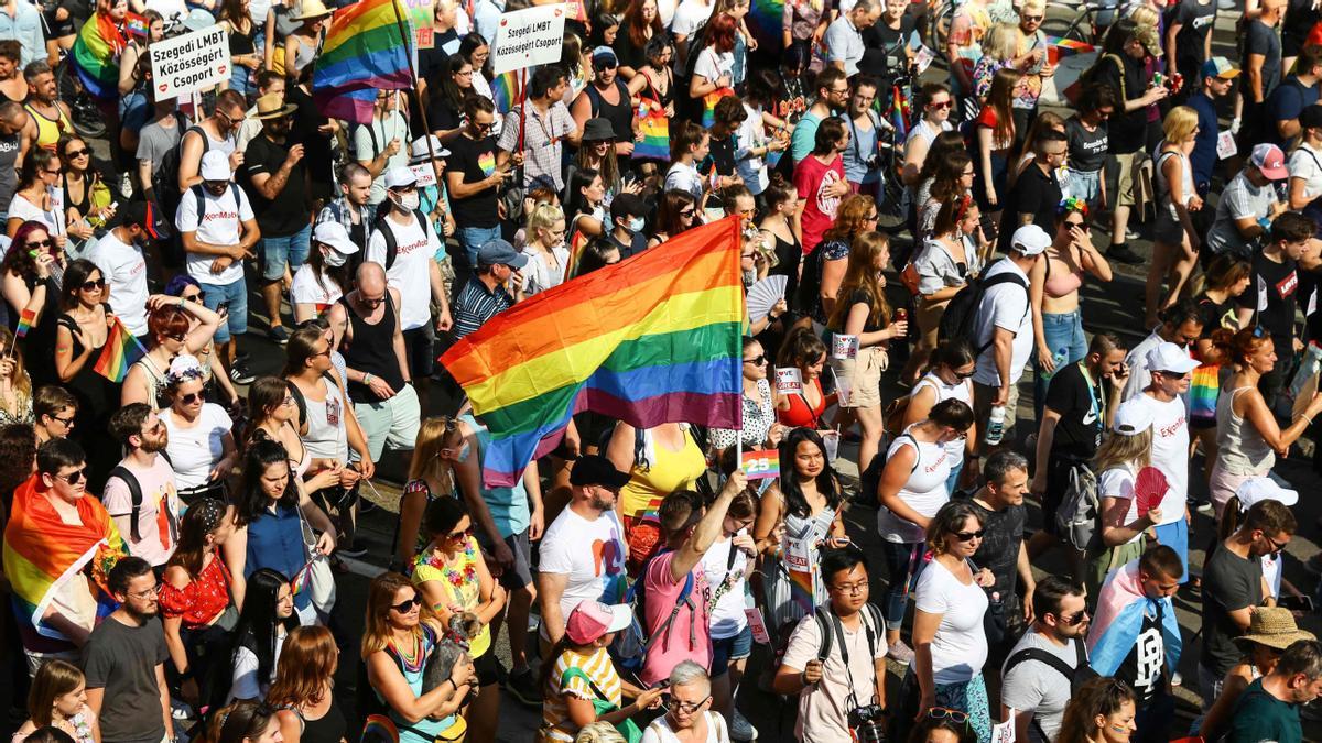Manifestación del colectivo LGTBI en Budapest (Hungría).