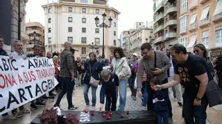 Los trabajadores de Sabic 'entierran' la planta de Cartagena