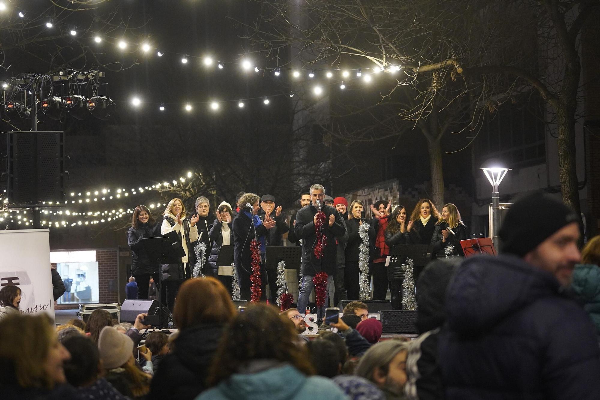 Les millors imatges de l'encesa de llums de Nadal a Salt