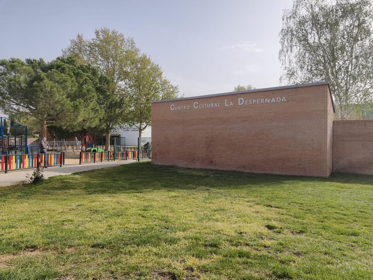 El Centro Cultural La Despernada de Villanueva de la Cañada, donde asesinaron al joven David.
