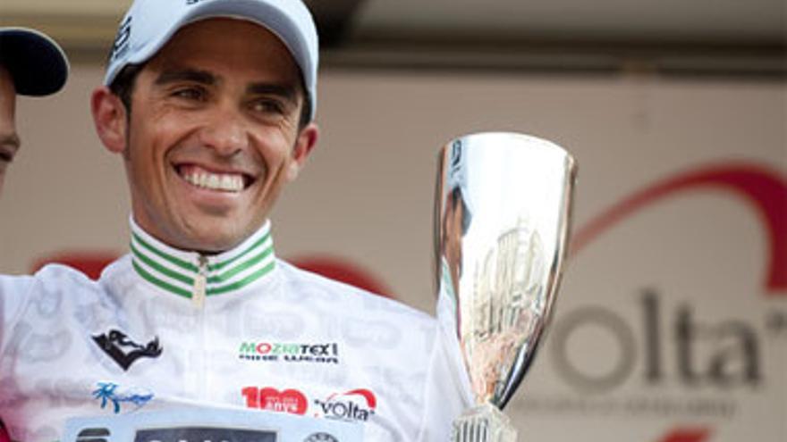 Alberto Contador se reivindica con una victoria incontestable en la Volta