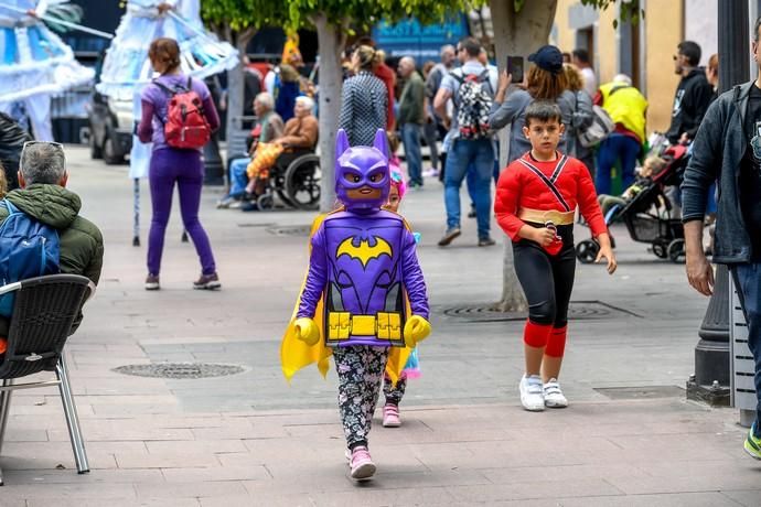 TELDE. SAN GREGORIO. TELDE. Telde cambia la hora. En la zona comercial abierta de San Gregorio se celebra el cambio de hora con diversas actividades. Hay ludoparque gigante, tiro con arco para niños, feria de artesanía, karts, entre otros.  | 30/03/2019 | Fotógrafo: Juan Carlos Castro